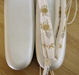 伊と忠　シルバー草履台＆金銀刺繍花緒.JPG