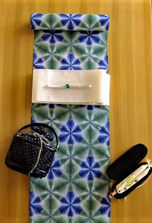 藤井絞　浴衣反　女性300px 編集.jpg