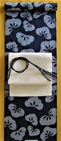 竺仙浴衣反 松300px.jpg