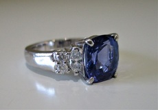 pt900 サファイヤ　メレダイヤ指輪 サイド 500px.JPG